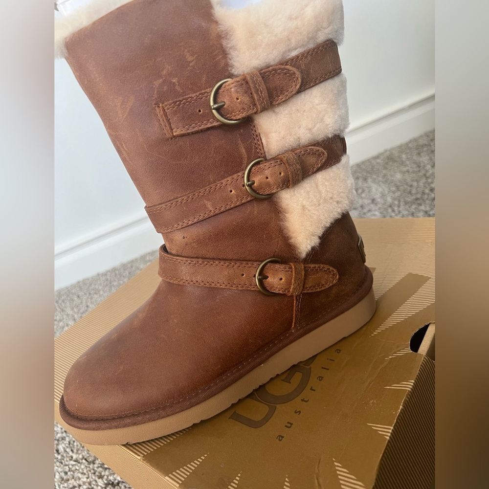 Authentic Brand New Ugg- Lightweight Cushioning D… - image 4